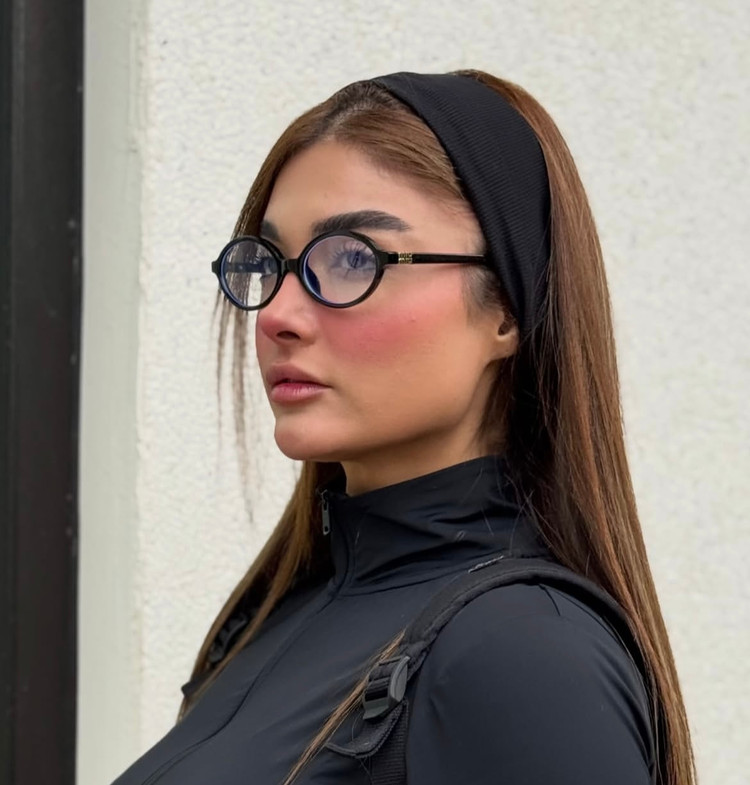 عینک بلوکات زنانه میومیو (Miu Miu) با فریم بیضی