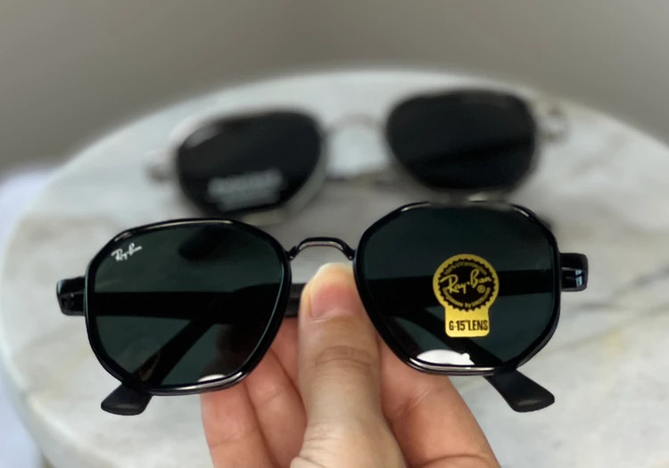 عینک آفتابی ریبن (Ray Ban) مشکی پلاریزه یونیسکس با فریم چندضلعی